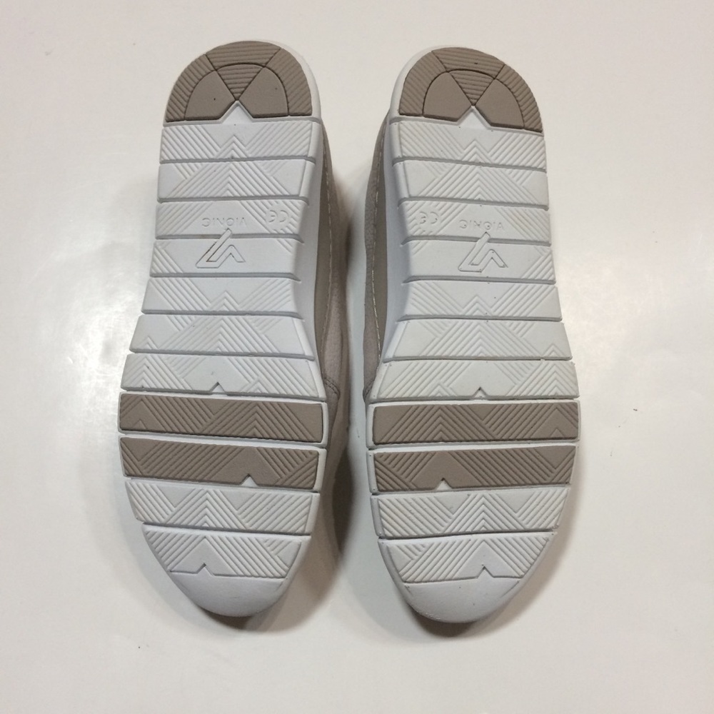 Vionic Roxan Nubuck Slip-On - Picture 8 of 12